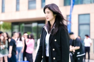 KAIYUN SPORTS-赵丽娜晒参加足球公益活动照片，附文：希望未来更多人加入我们